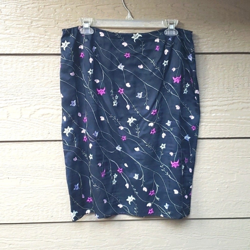 INC Black Embroidered Floral Fitted silk skirt 14P Silk Vintage 90s Y2K